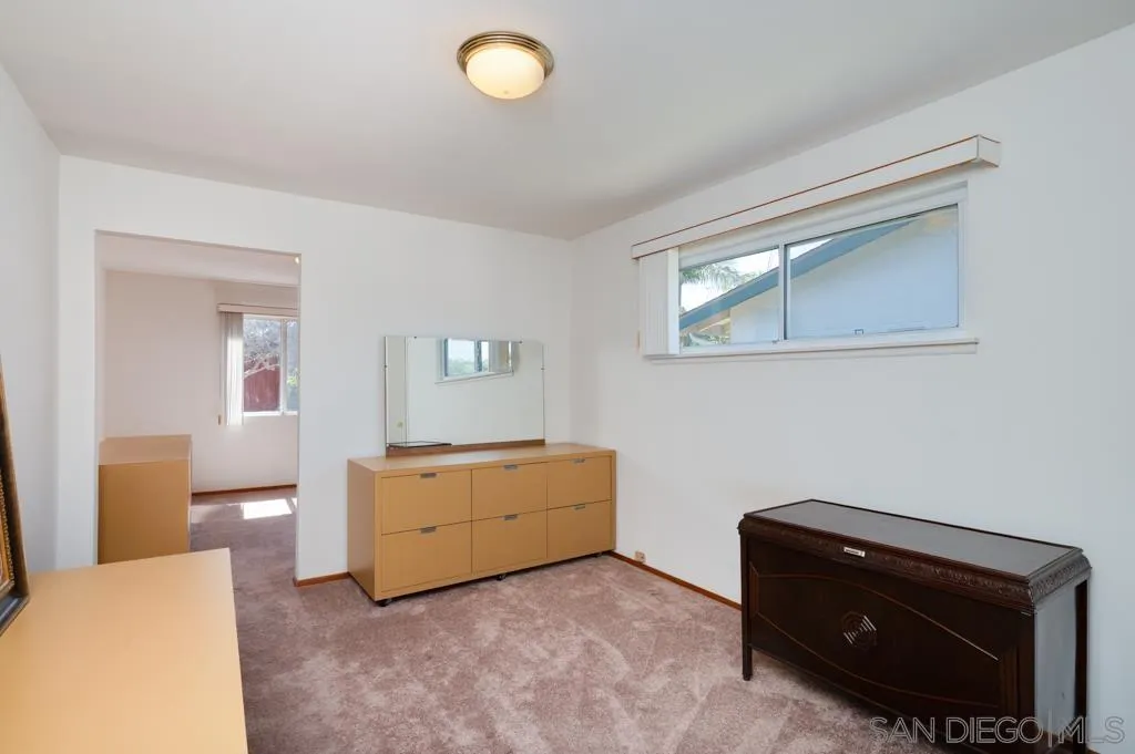 https://cdn.realtyfeed.com/cdn/127/260014979/4426346154288113dbcffd7908c0a9b8.webp