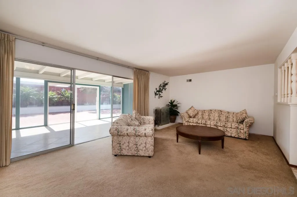 https://cdn.realtyfeed.com/cdn/127/260014979/518b1ae5cc3423ae066f826b799a068e.webp