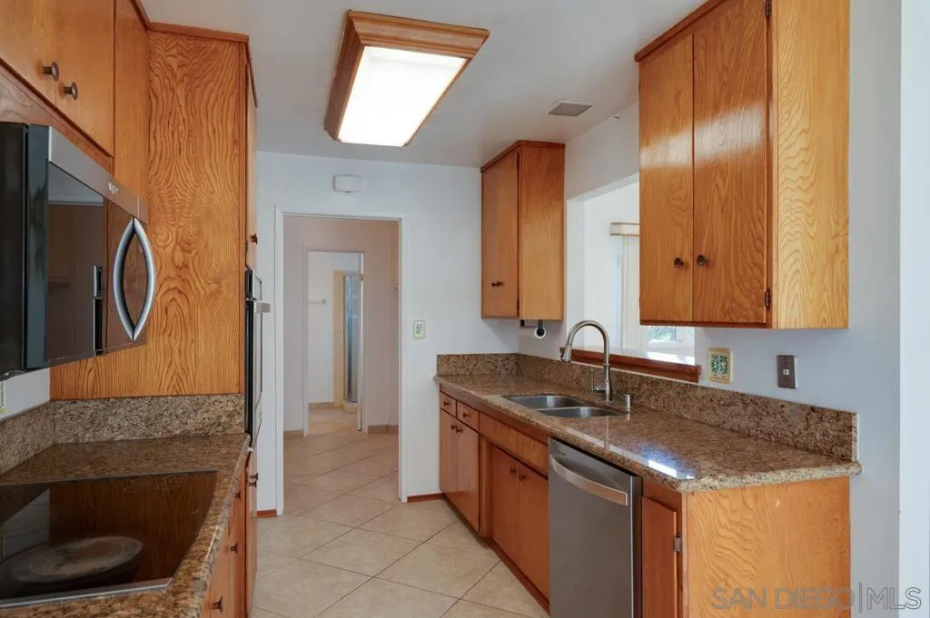 https://cdn.realtyfeed.com/cdn/127/260014979/67ce96b0433d30a8502af80ad9880cac.webp