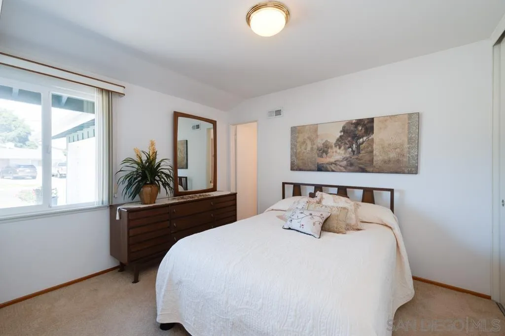 https://cdn.realtyfeed.com/cdn/127/260014979/a8361f170a724f0ced47c2de927de860.webp