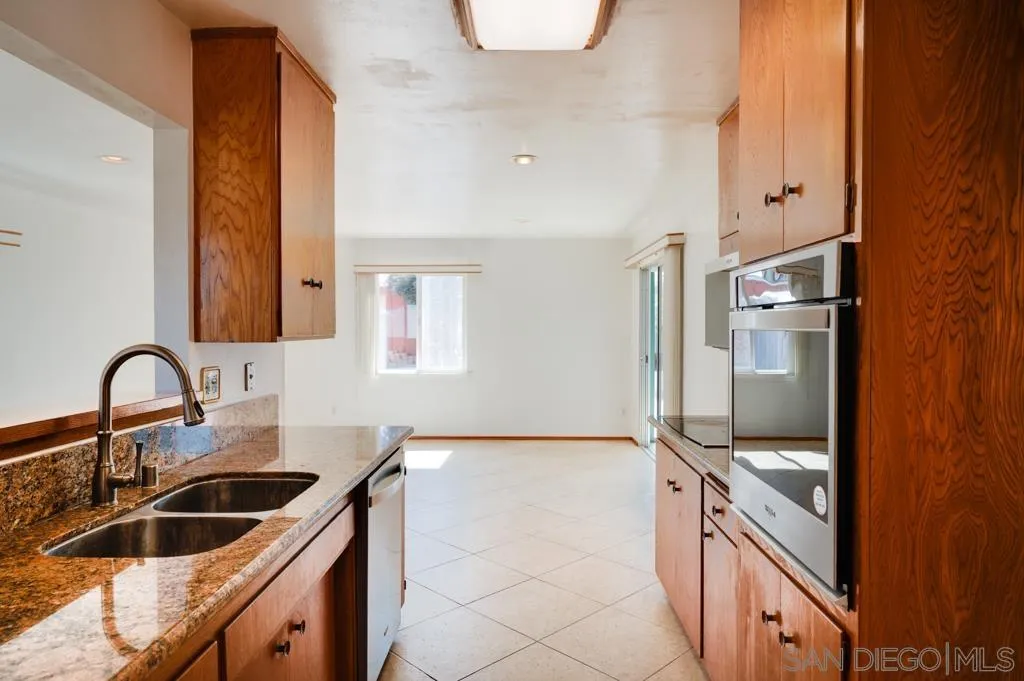 https://cdn.realtyfeed.com/cdn/127/260014979/bdc58765afab11bafd8ddb4b1c7d26cb.webp