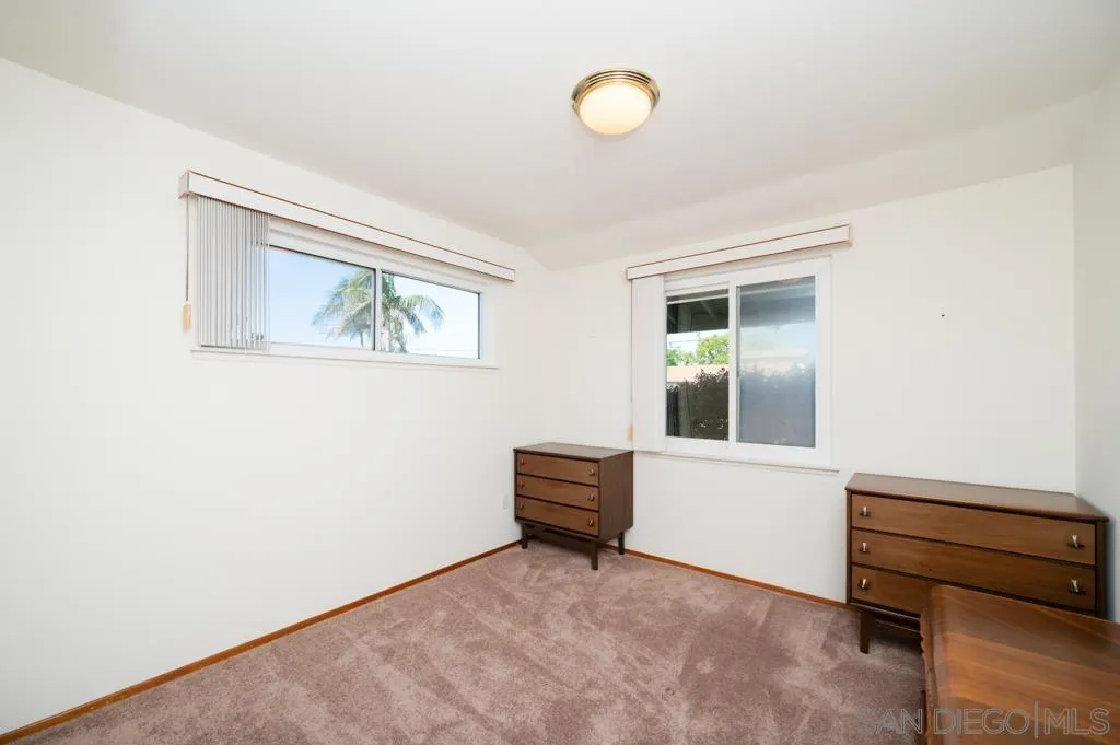 https://cdn.realtyfeed.com/cdn/127/260014979/cc0b7d3f6111557b1426f7b29f43b140.webp