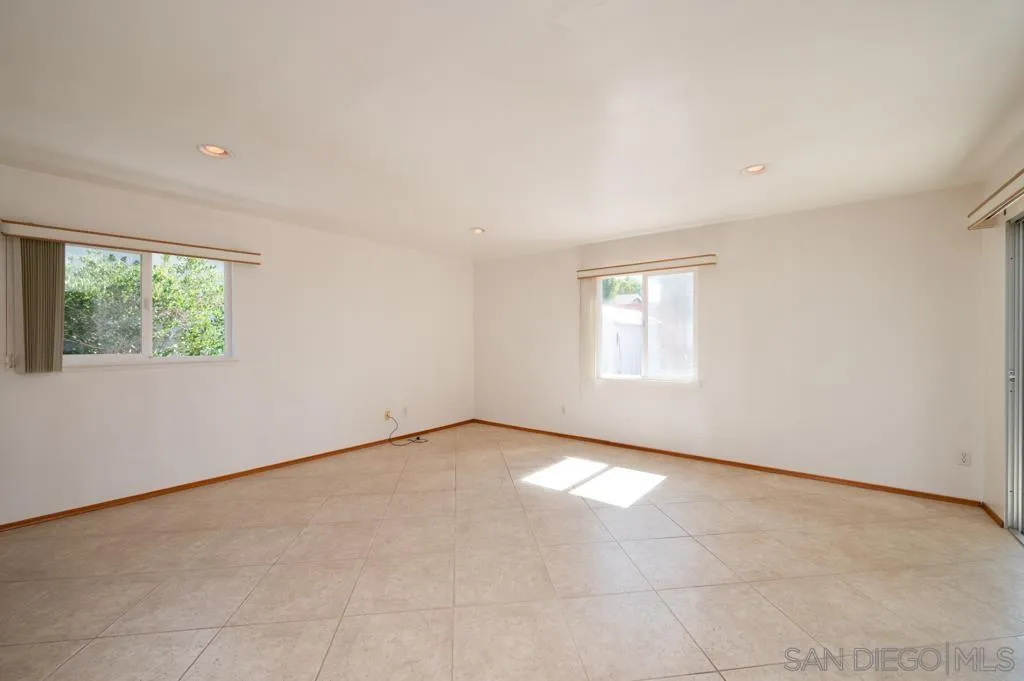 https://cdn.realtyfeed.com/cdn/127/260014979/e04ce2843ae6a0adcf8c42d2d5629794.webp