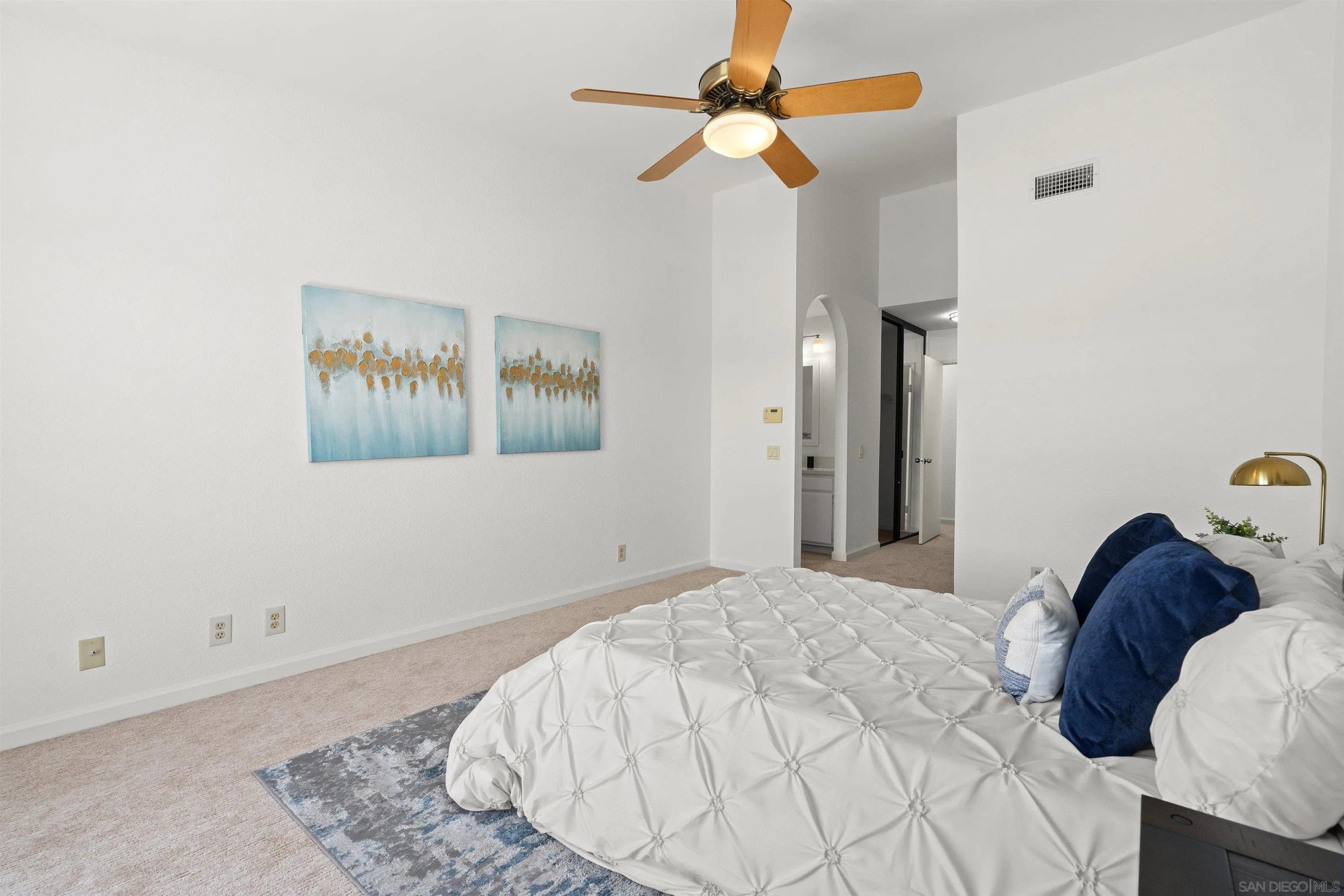 https://cdn.realtyfeed.com/cdn/127/260014980/11c3f1928d4a1efbdd13e506b83fcbaa.webp