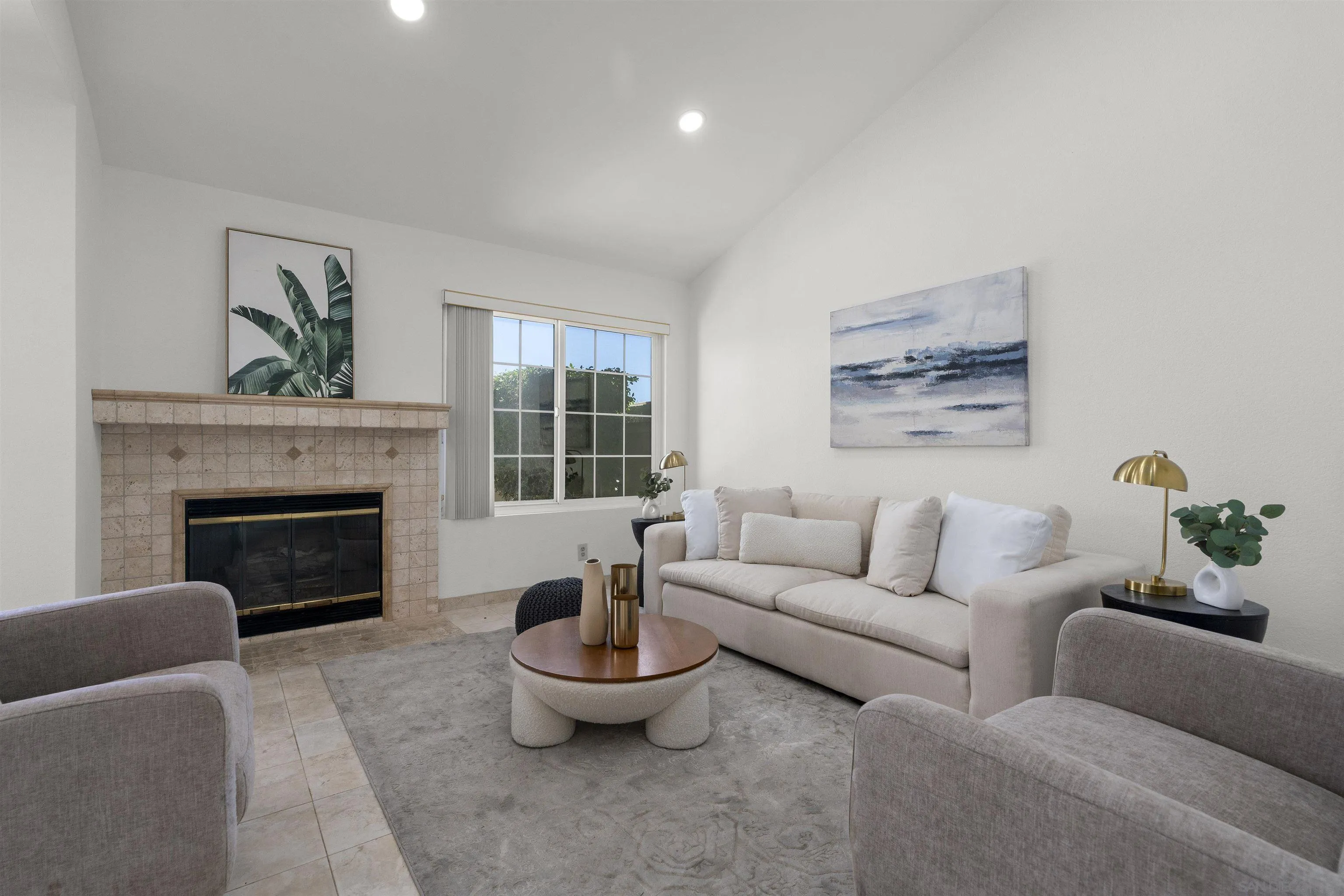 https://cdn.realtyfeed.com/cdn/127/260014980/313f56588a519cffe7ef15d45672e1f5.webp