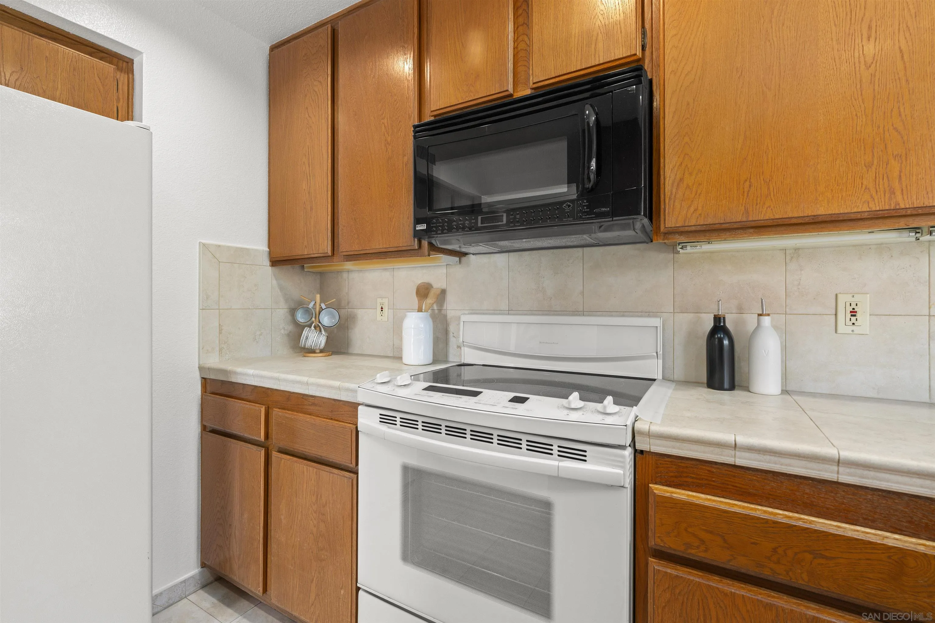 https://cdn.realtyfeed.com/cdn/127/260014980/3454d0e3ab283a074cc1e11901f823e4.webp