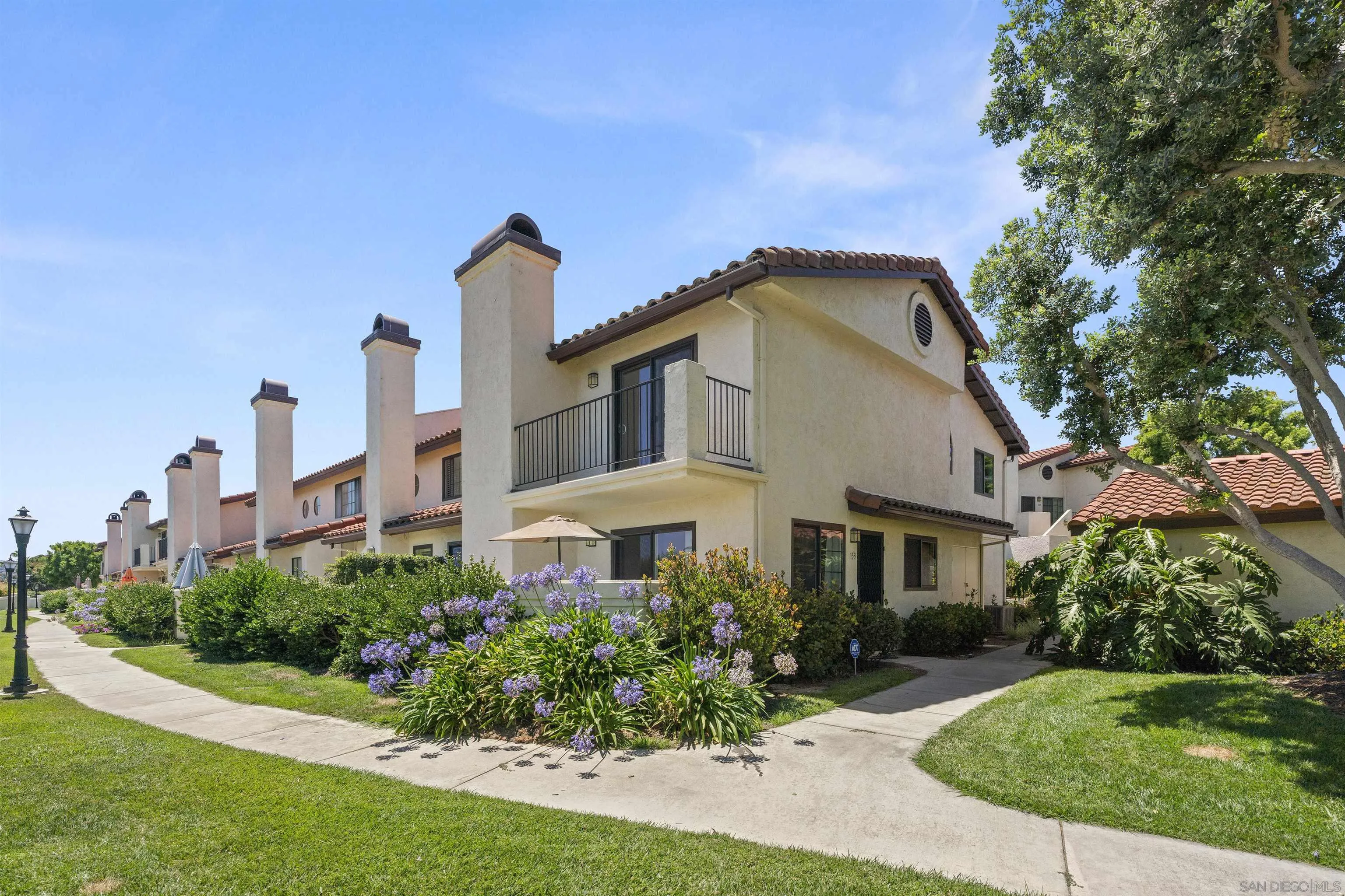 https://cdn.realtyfeed.com/cdn/127/260014980/664753a6badb8048cd42660a1a81ae33.webp