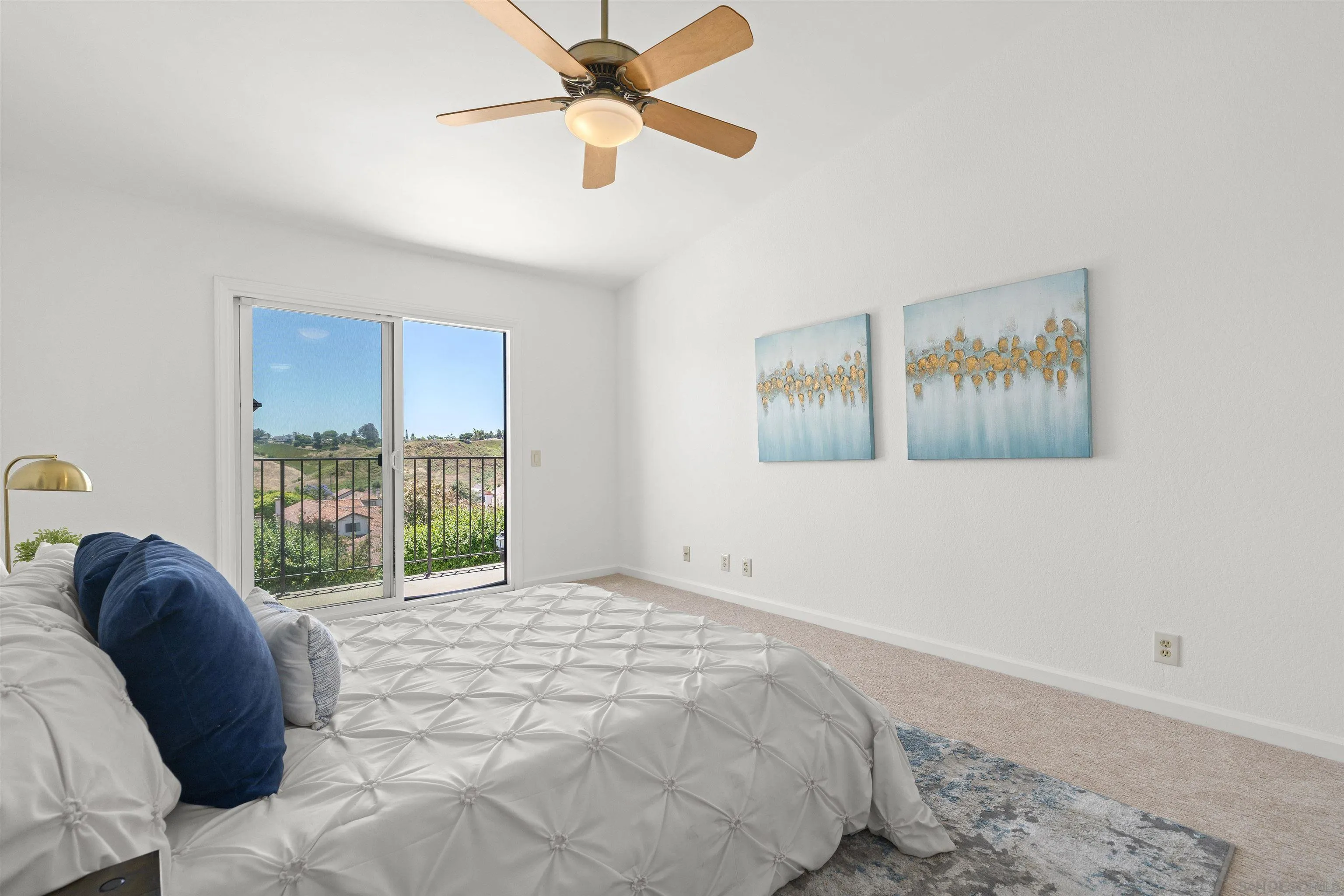https://cdn.realtyfeed.com/cdn/127/260014980/680cc4cf9fb68ee2f282b0b22945d349.webp
