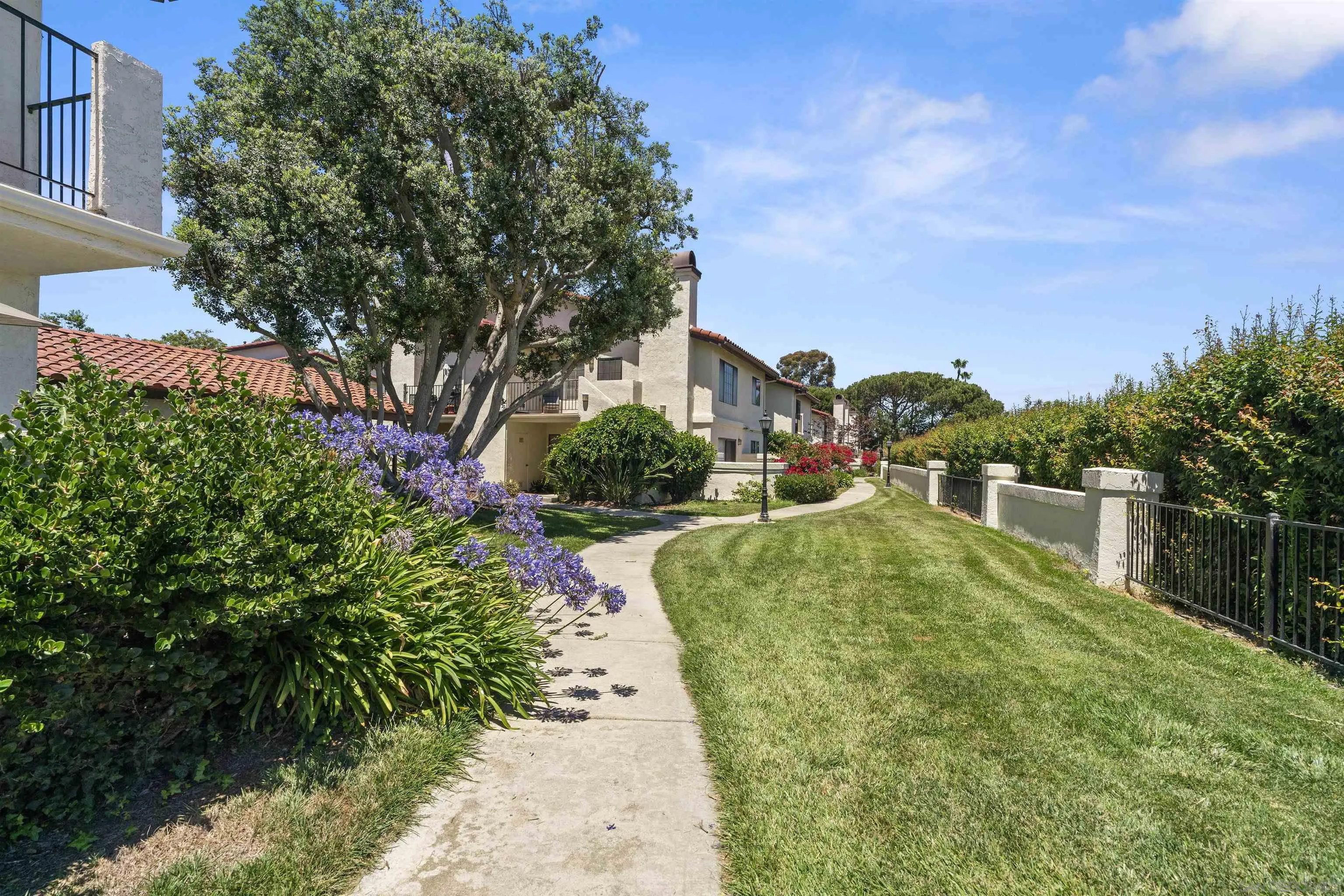 https://cdn.realtyfeed.com/cdn/127/260014980/6a52e75d8c8282f7681f62640035b44f.webp