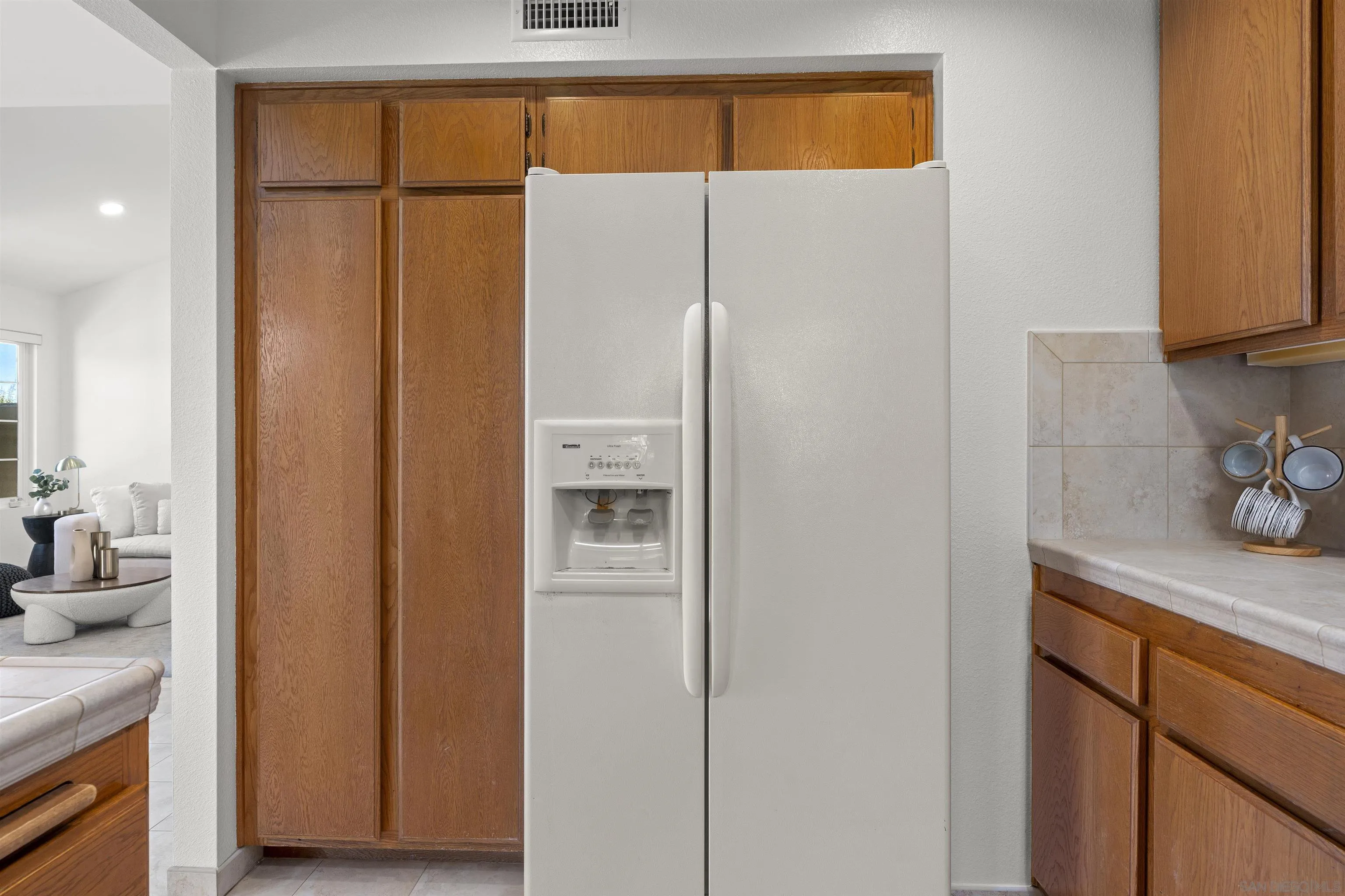 https://cdn.realtyfeed.com/cdn/127/260014980/b780f3d9031c28d66b0ead773b428447.webp