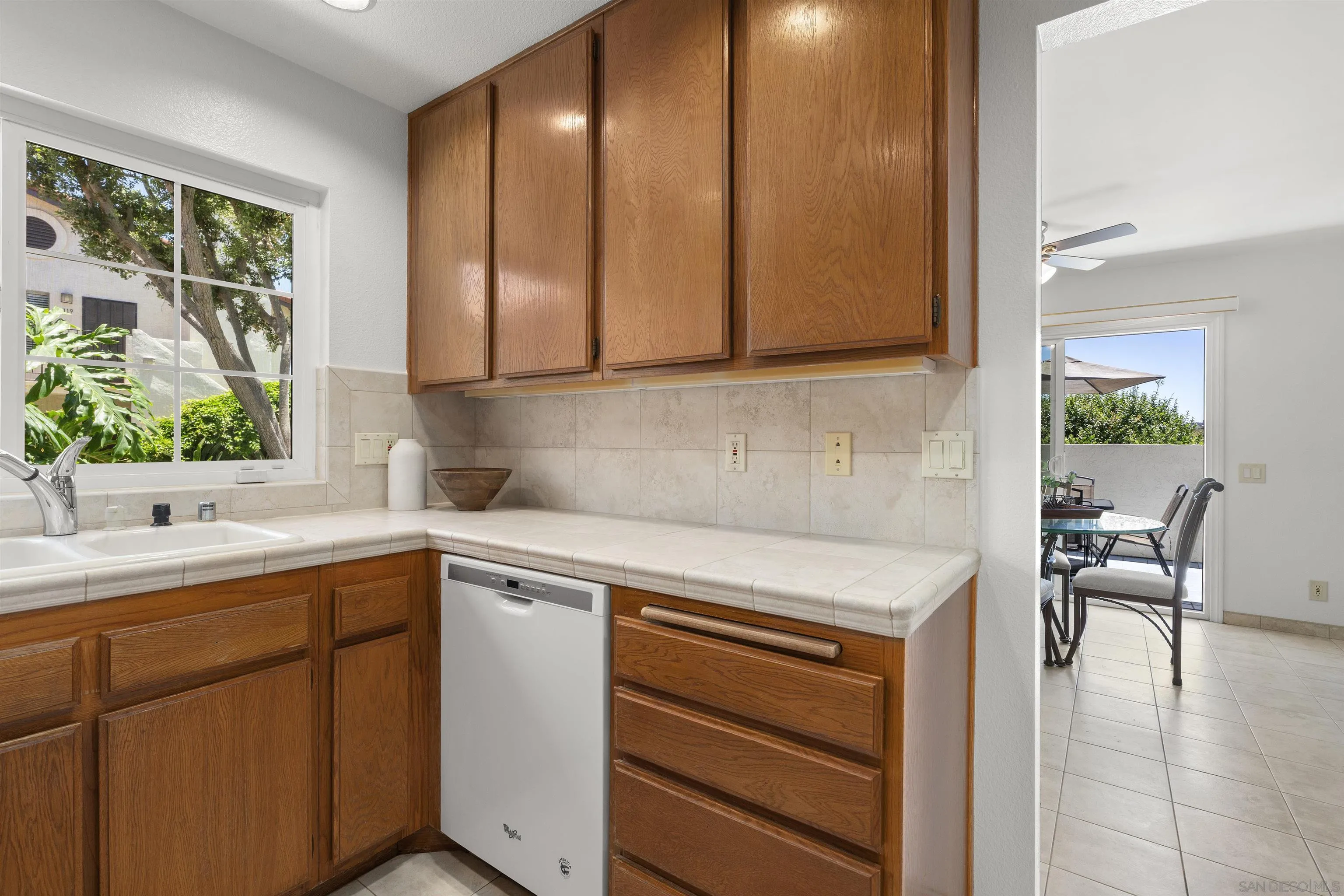 https://cdn.realtyfeed.com/cdn/127/260014980/d79398dd86d628c78fcbe0a08ae4a90c.webp