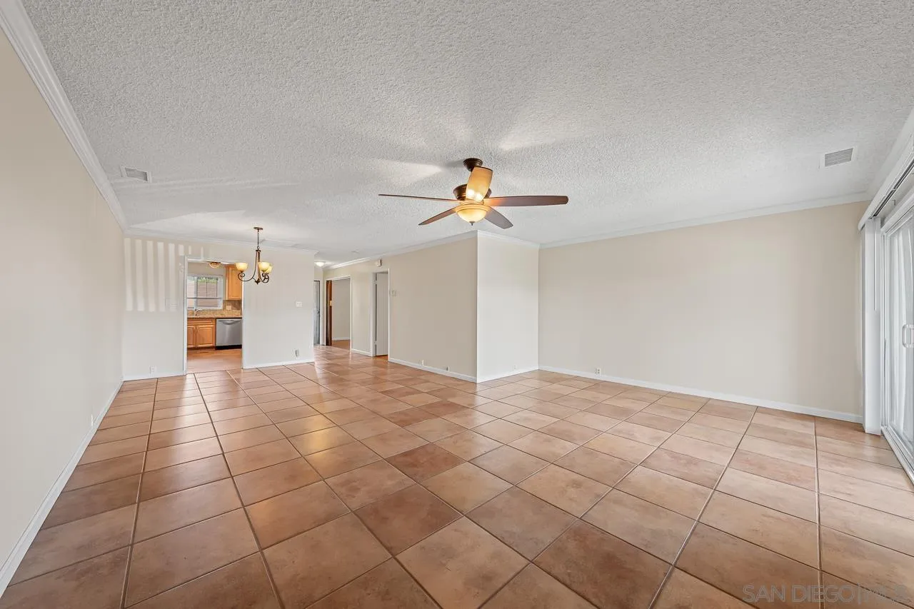 Photo #8: 260014982 Listing: Photo #8