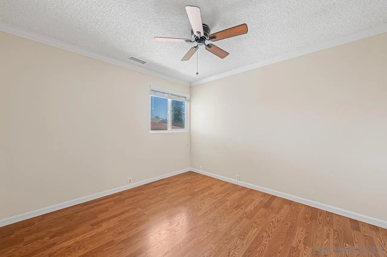 Photo #12: 260014982 Listing: Photo #12