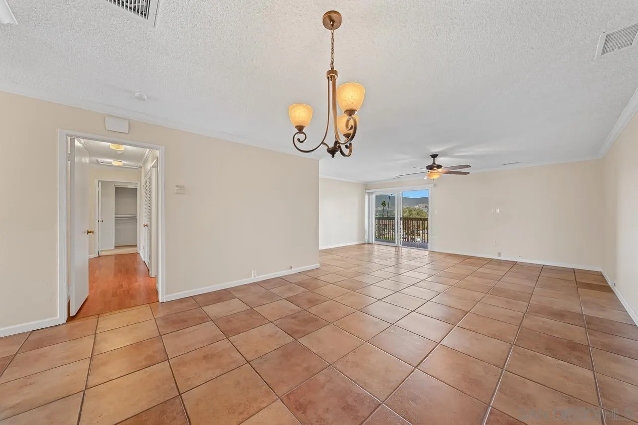 Photo #6: 260014982 Listing: Photo #6