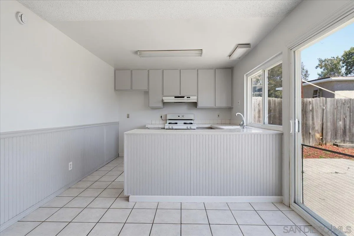 https://cdn.realtyfeed.com/cdn/127/260014983/30dbbf7cb23f004b69cf3f9a23bff0b2.webp