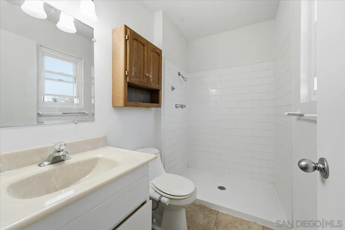 https://cdn.realtyfeed.com/cdn/127/260014983/50bd08510c95a08b6267e85c328e33ef.webp