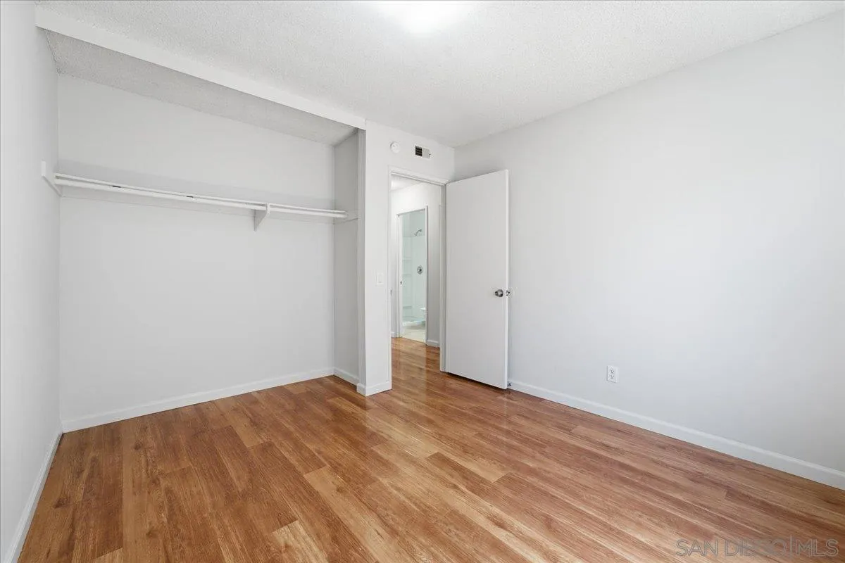 https://cdn.realtyfeed.com/cdn/127/260014983/6dd7f60bbd03dc5ada696c21104f0eb0.webp