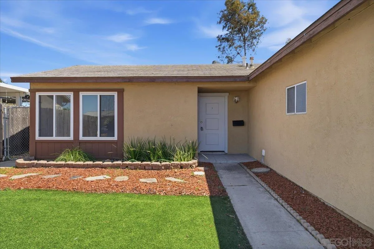 https://cdn.realtyfeed.com/cdn/127/260014983/824019891ad81f6b1c7aa1744ced738c.webp
