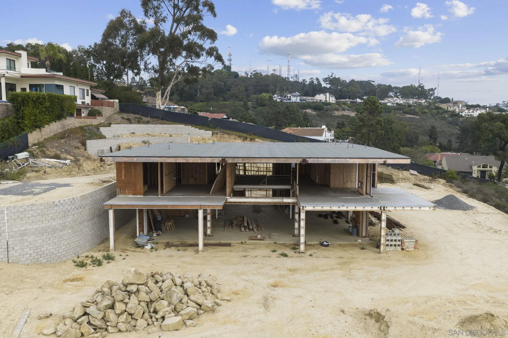https://cdn.realtyfeed.com/cdn/127/260014985/3803cab63506e8ac9ec2a13aa6cf5581.webp