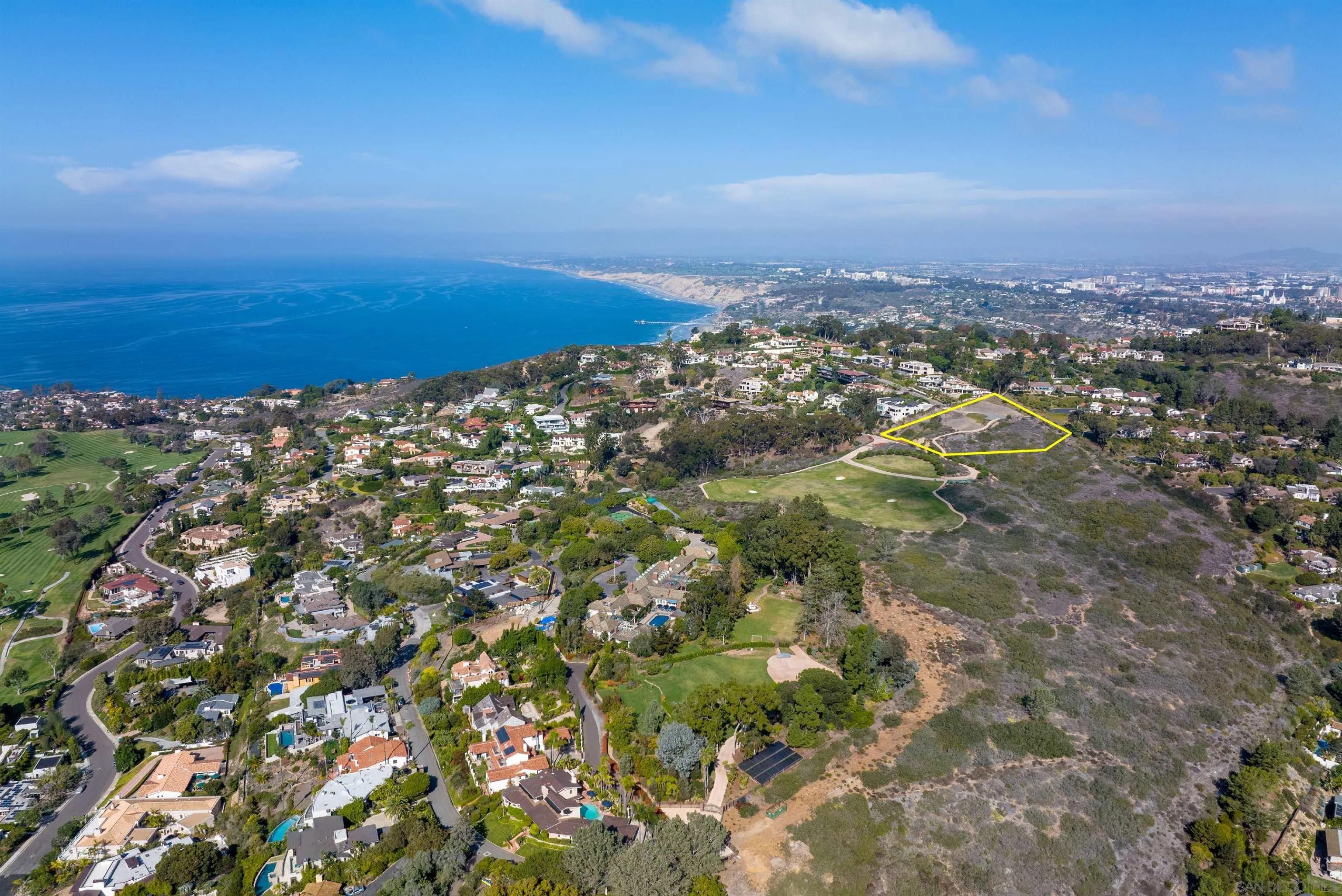 https://cdn.realtyfeed.com/cdn/127/260014985/e576ee5f695895b00551e28f836bd3fa.webp