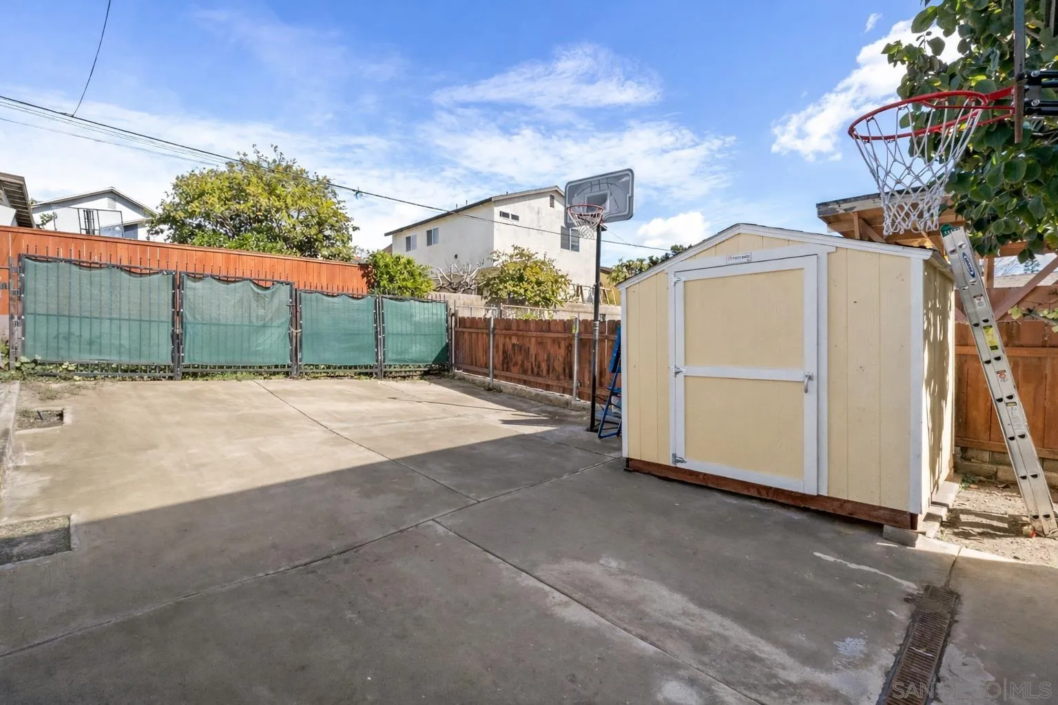 https://cdn.realtyfeed.com/cdn/127/260014986/89c084b797626194fd6d0f885c68a743.webp