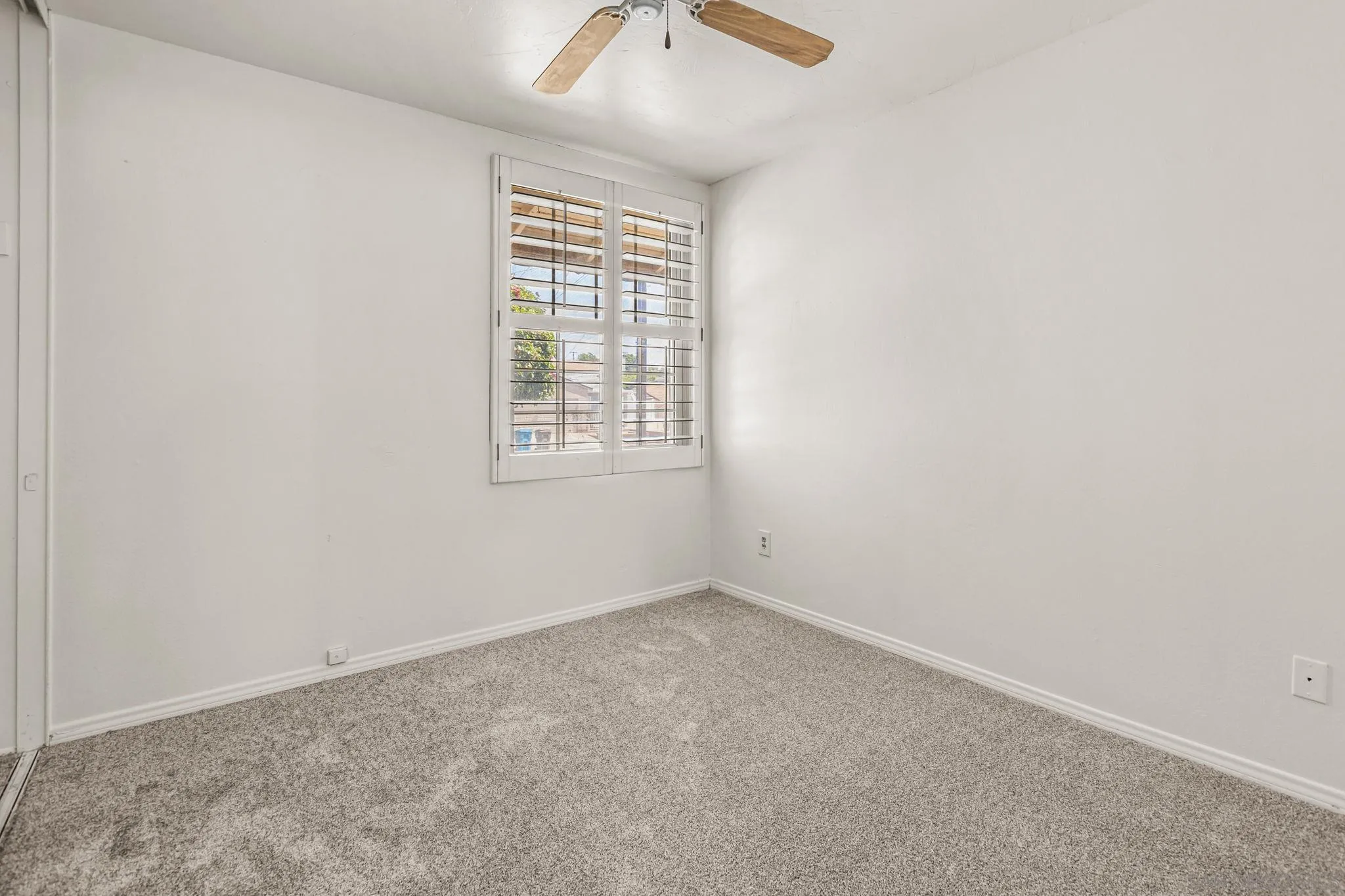 https://cdn.realtyfeed.com/cdn/127/260014989/25251cf4c6c9e0bd147d657d48786dff.webp