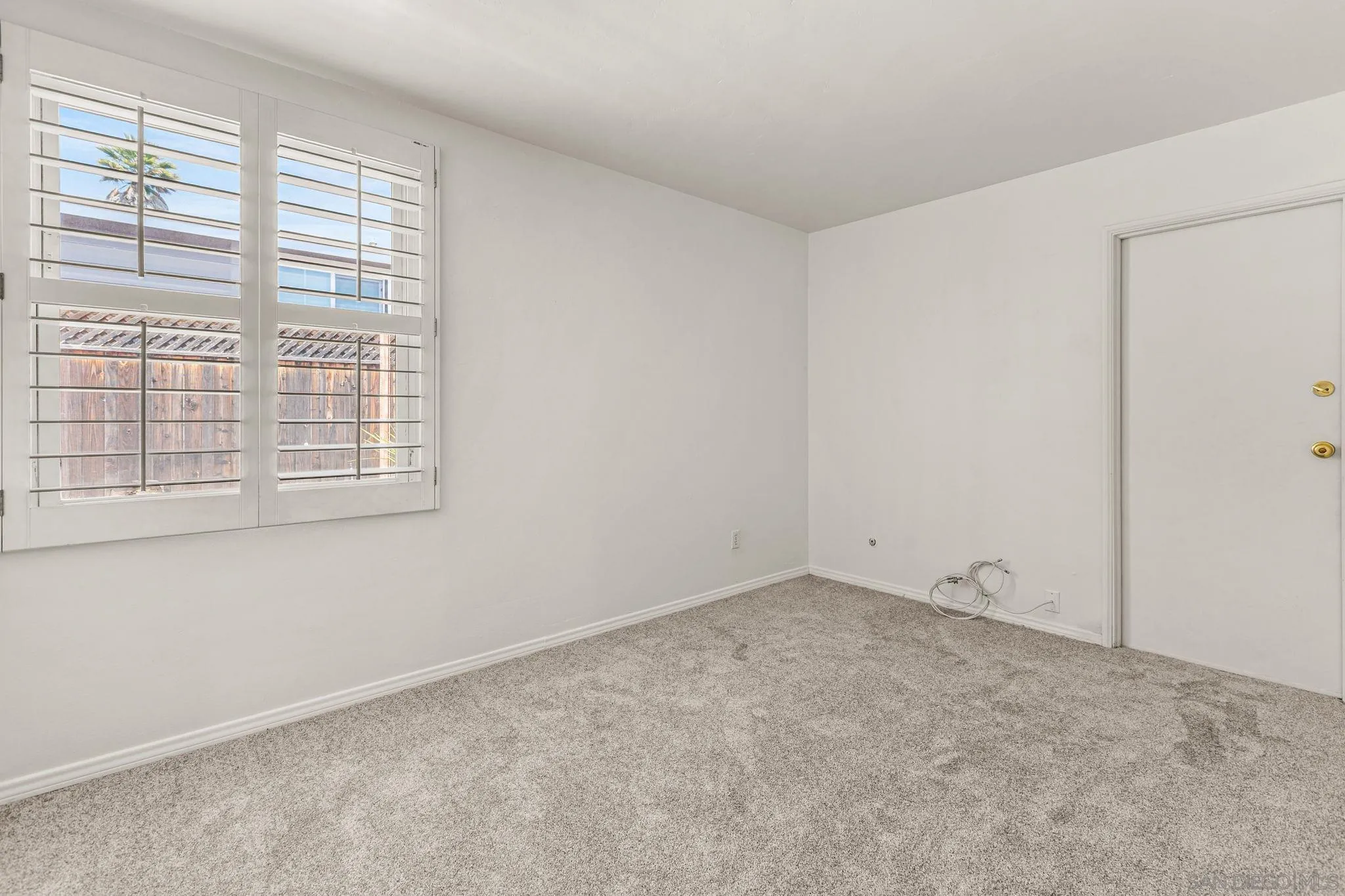 https://cdn.realtyfeed.com/cdn/127/260014989/284f005131f80c03c366088d097feae7.webp