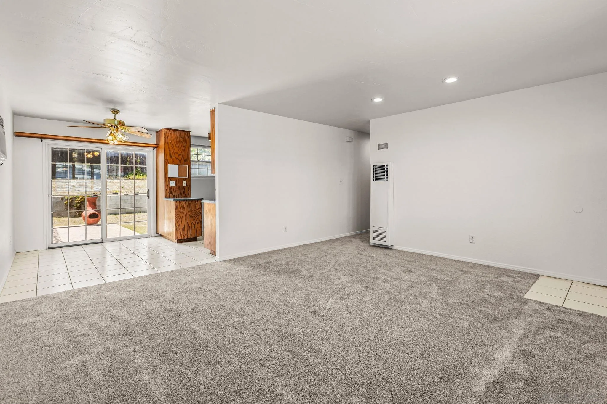 https://cdn.realtyfeed.com/cdn/127/260014989/7740f2b9b6aeda86d6d5330e970c9804.webp