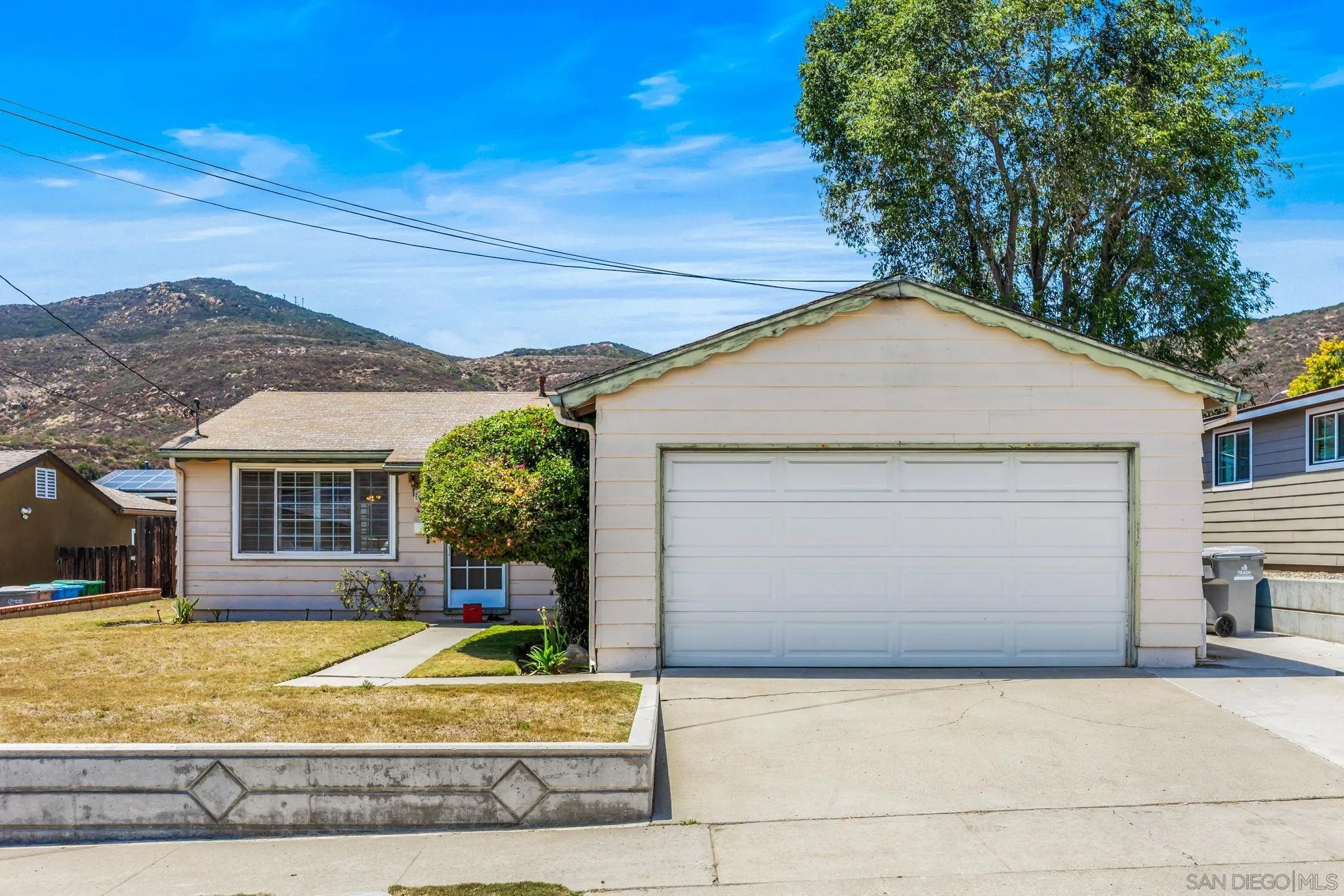https://cdn.realtyfeed.com/cdn/127/260014989/b17892e0ff96876e5044ca705101071d.webp