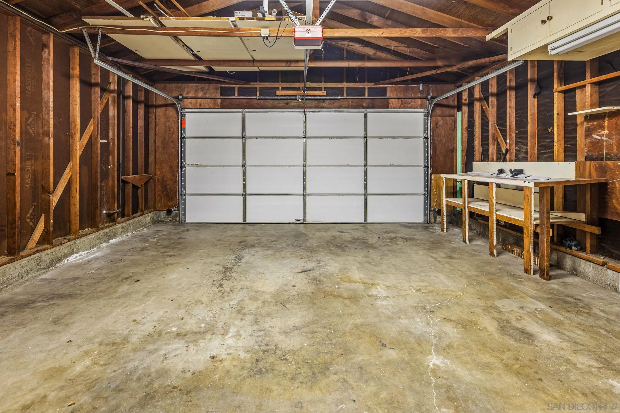 https://cdn.realtyfeed.com/cdn/127/260014989/b8f40c77222d838e9568d20c603a8cbc.webp