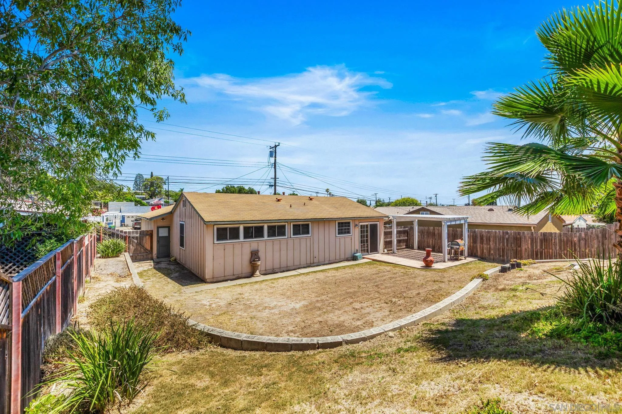 https://cdn.realtyfeed.com/cdn/127/260014989/bb189d8f7d5519088c5d716119b8c634.webp