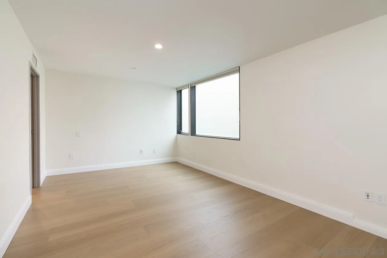 Photo #25: 260014994 Listing: Photo #25