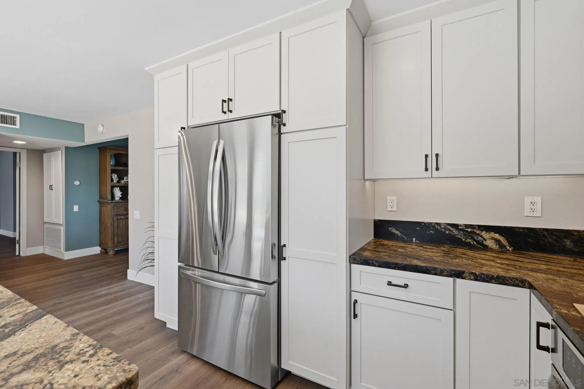 https://cdn.realtyfeed.com/cdn/127/260014995/46cf820e7c38a3a39ab213a2a32648d1.webp