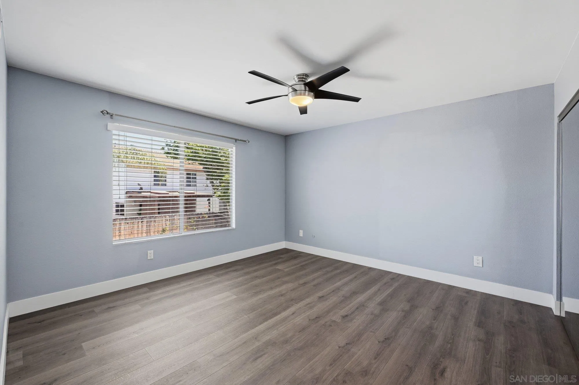 https://cdn.realtyfeed.com/cdn/127/260014995/68a9e38c8422410e9f9691206b425839.webp