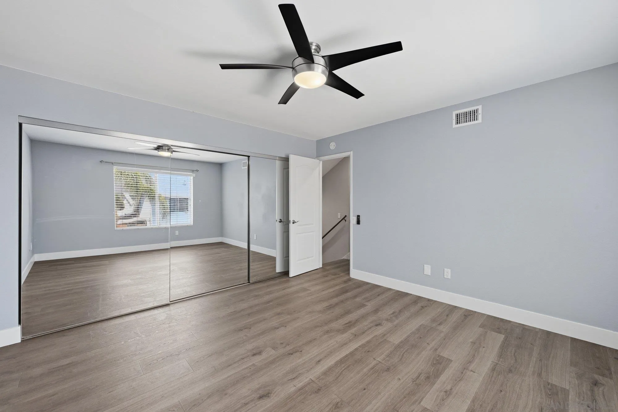 https://cdn.realtyfeed.com/cdn/127/260014995/6cc59a2be689244aa94022f120c0ca7f.webp