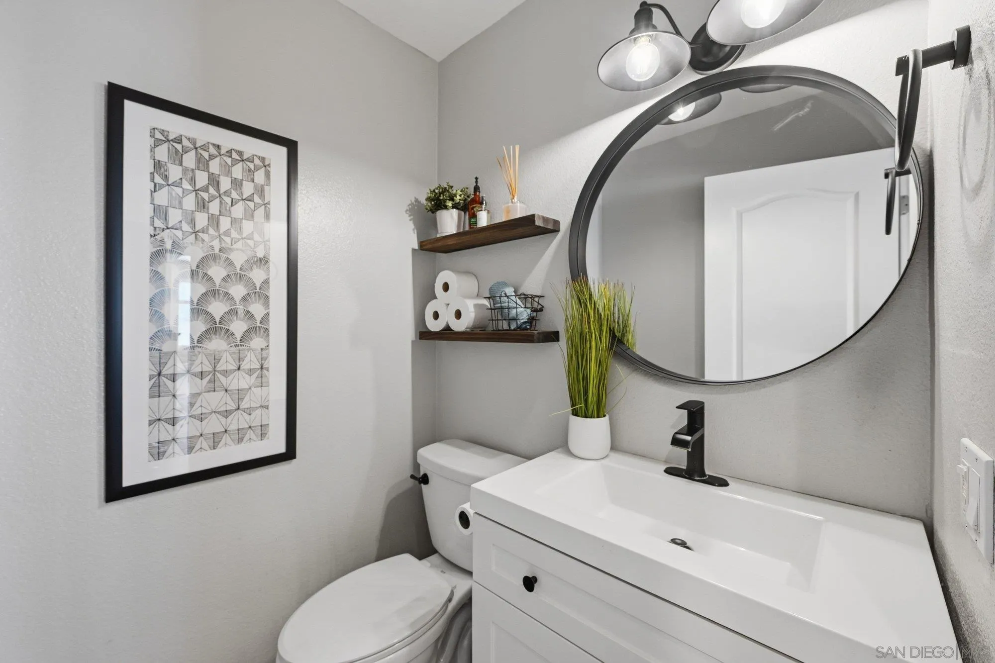 https://cdn.realtyfeed.com/cdn/127/260014995/882d4957ffbc53b98a0a9e4c0d757395.webp