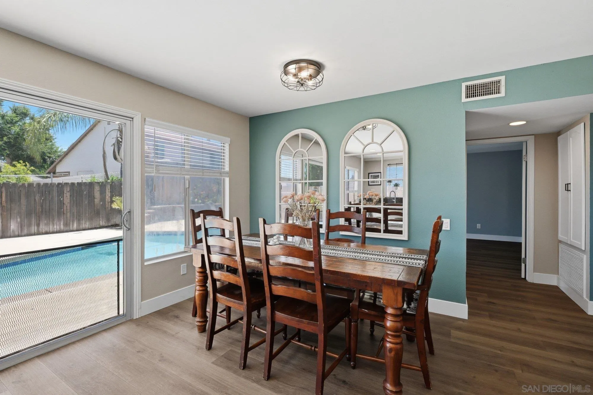 https://cdn.realtyfeed.com/cdn/127/260014995/a3ffc18279c0108c0bedfd2f35e62560.webp