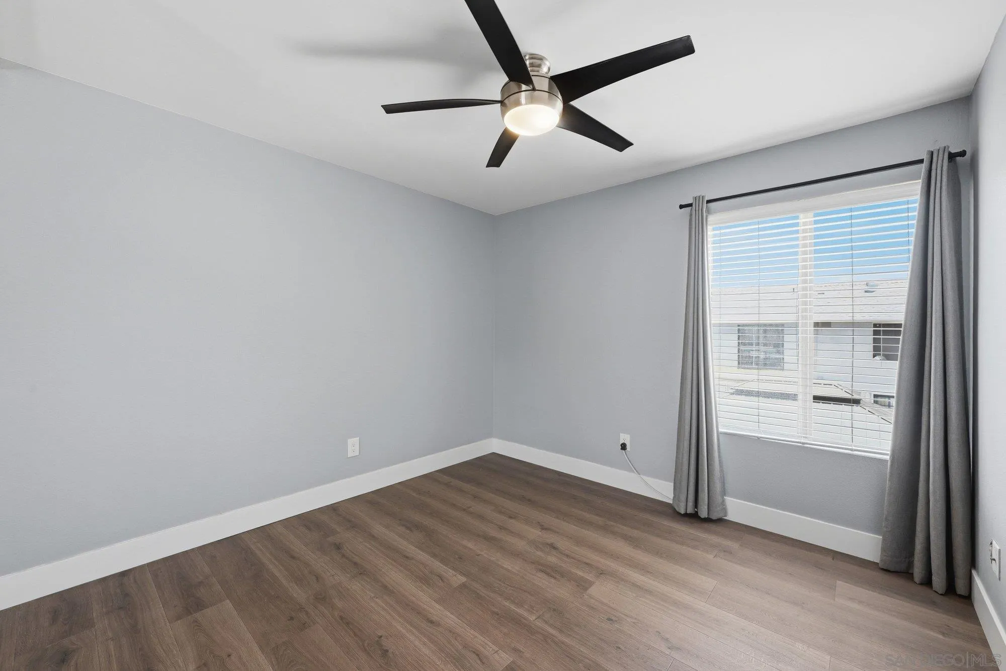 https://cdn.realtyfeed.com/cdn/127/260014995/f000704a0df7c3e020f32809ba791110.webp