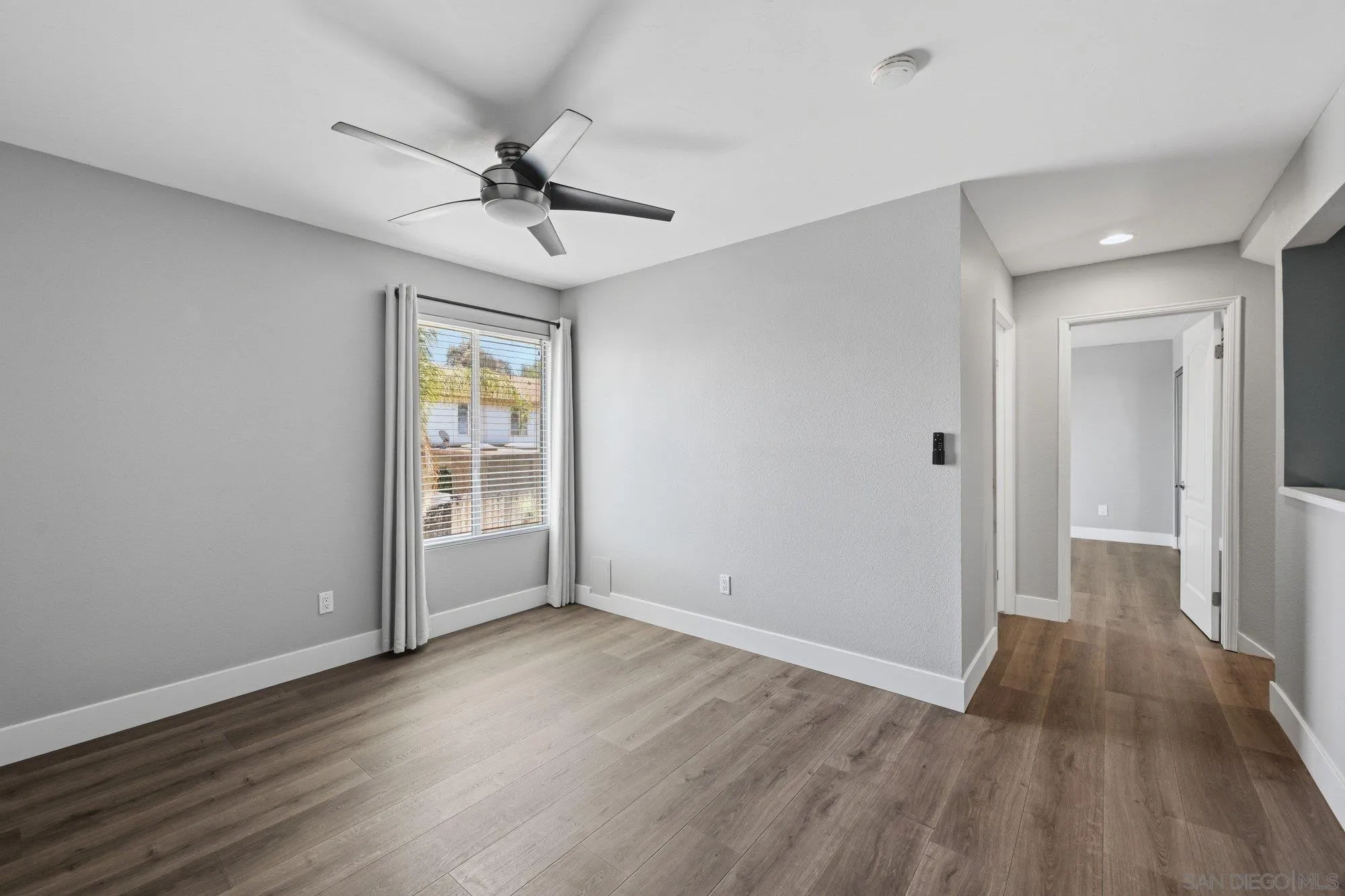 https://cdn.realtyfeed.com/cdn/127/260014995/f15629924a3df447bd486d7936177ce1.webp