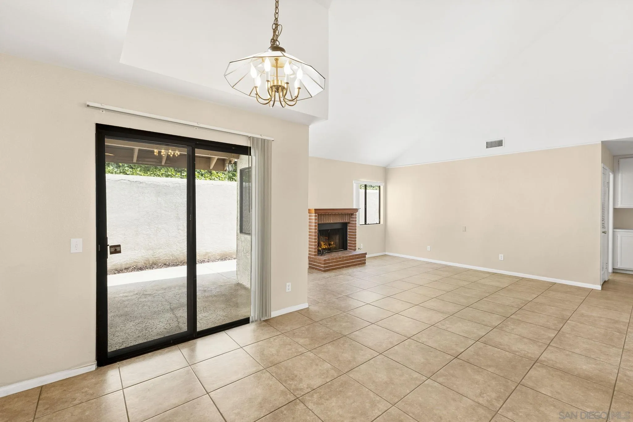 Photo #34: 260014997 Listing: Photo #34