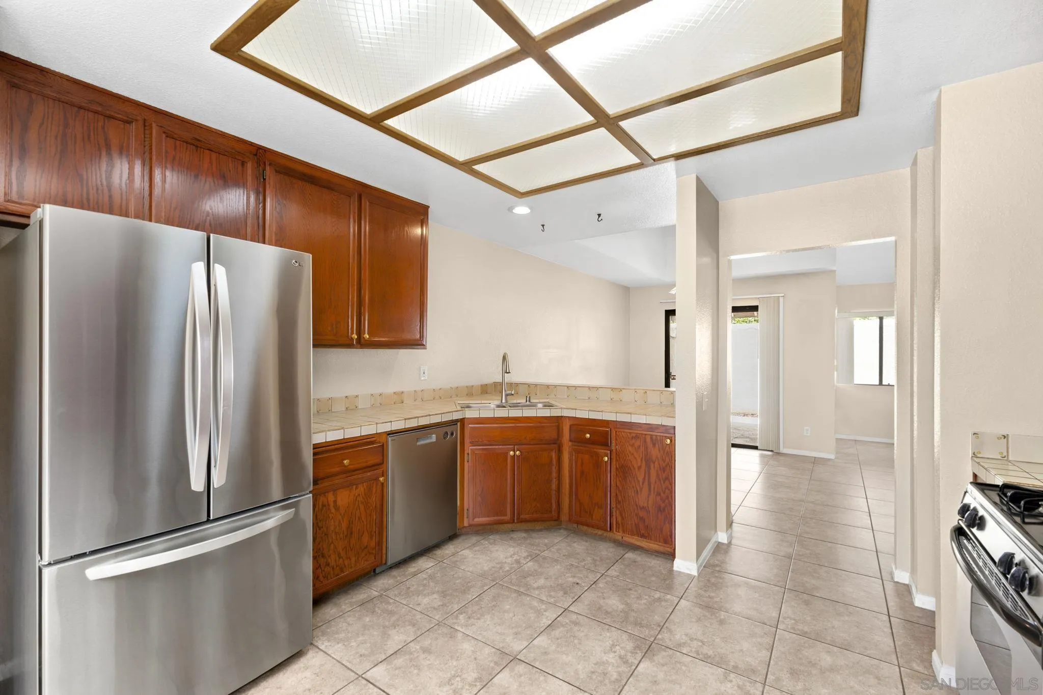 Photo #8: 260014997 Listing: Photo #8