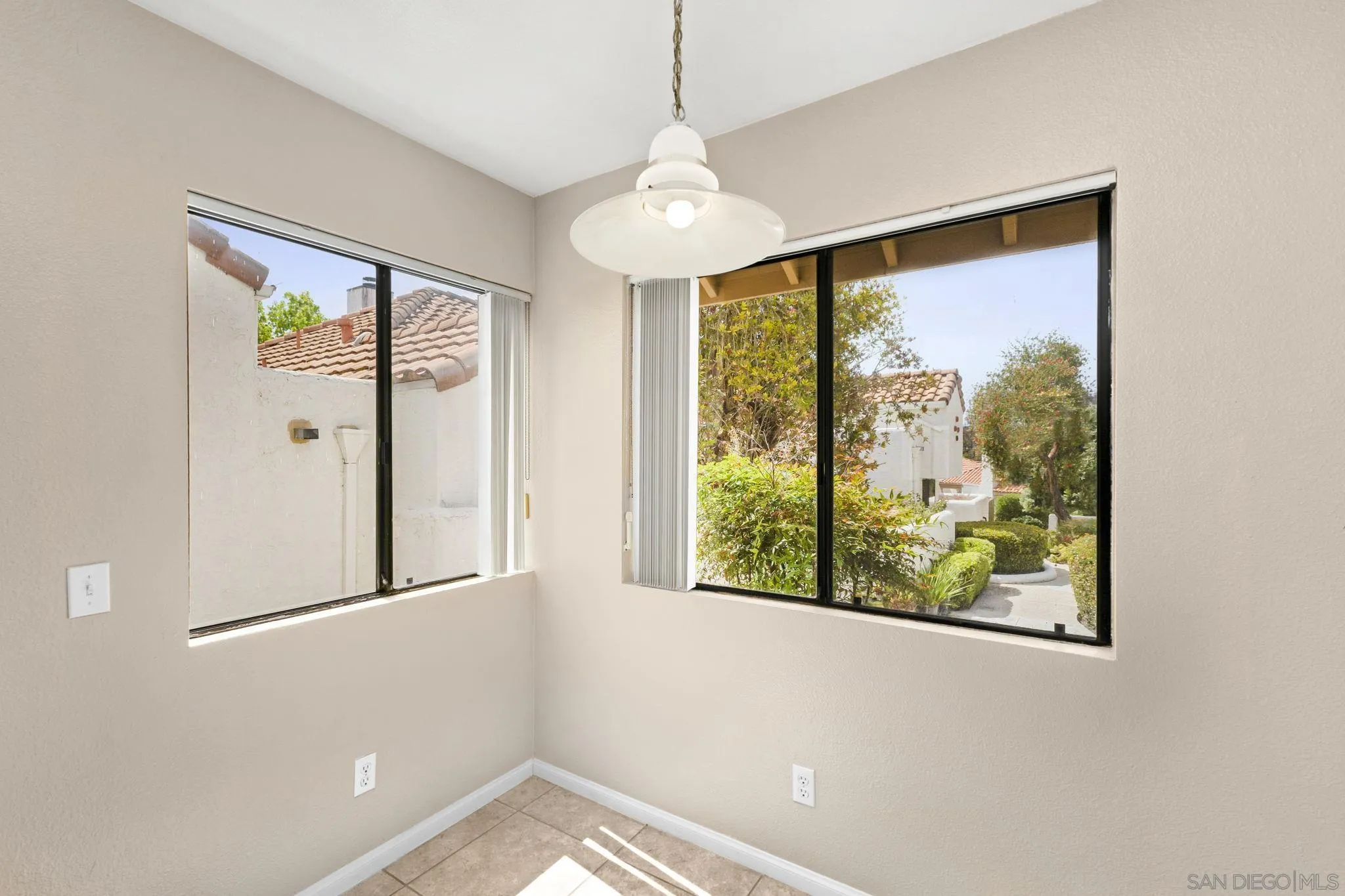 Photo #37: 260014997 Listing: Photo #37