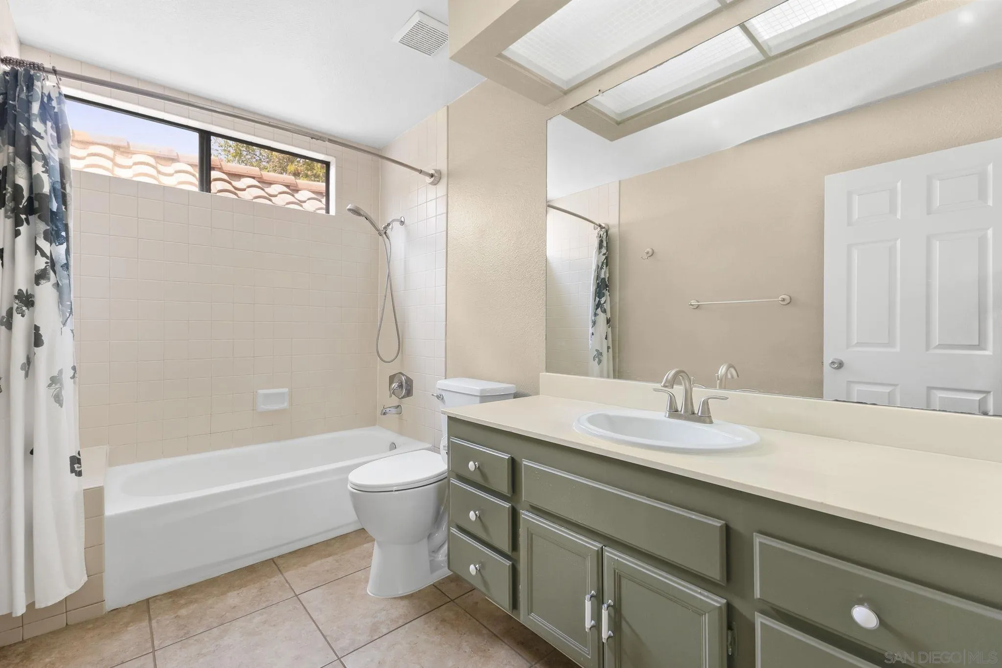 Photo #18: 260014997 Listing: Photo #18