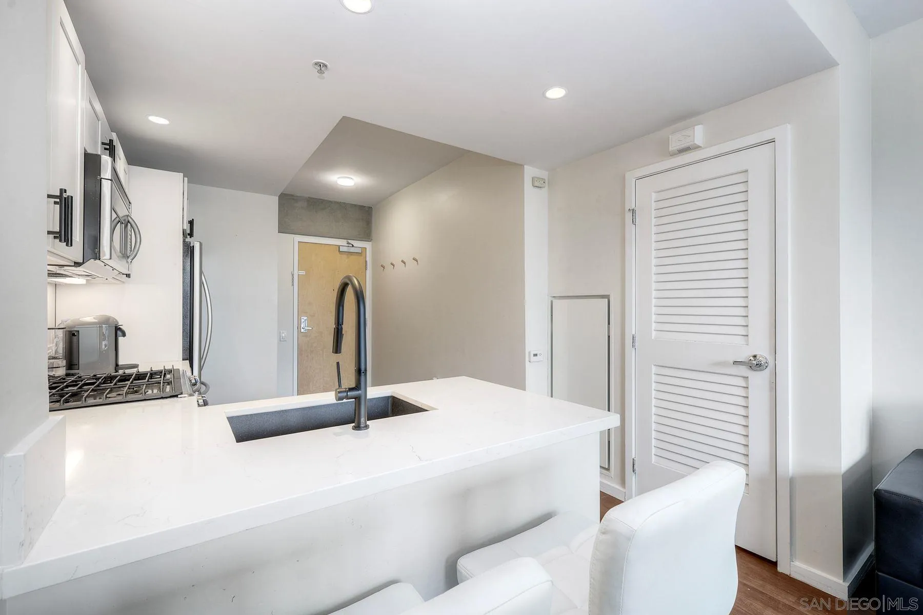 Photo #11: 260014998 Listing: Photo #11