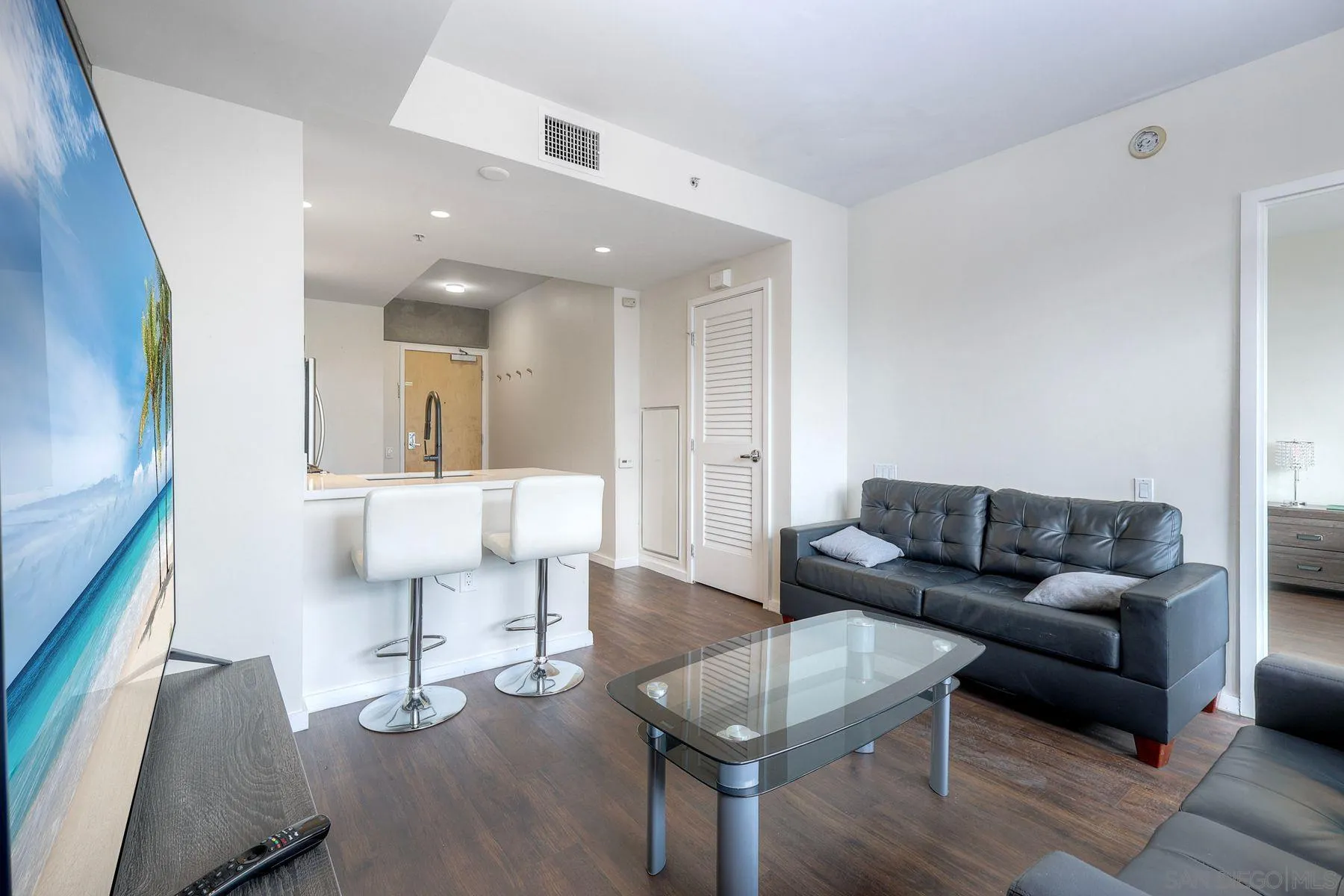 Photo #14: 260014998 Listing: Photo #14
