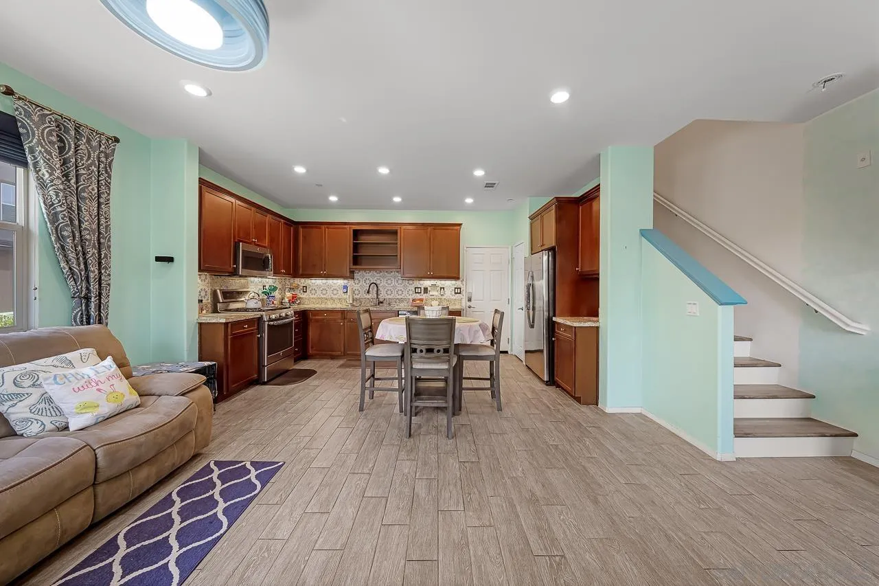 Photo #8: 260014999 Listing: Photo #8