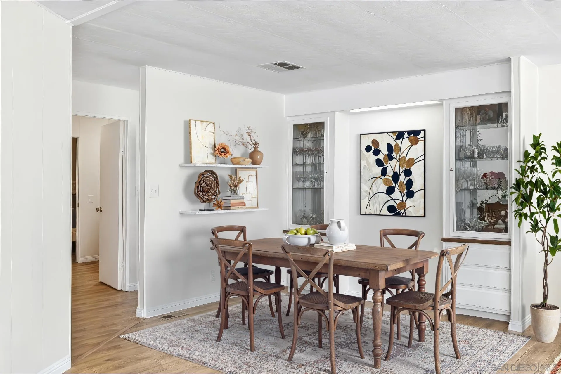 https://cdn.realtyfeed.com/cdn/127/2600150/00d906f8a4a39933dfde5cffd1050293.webp