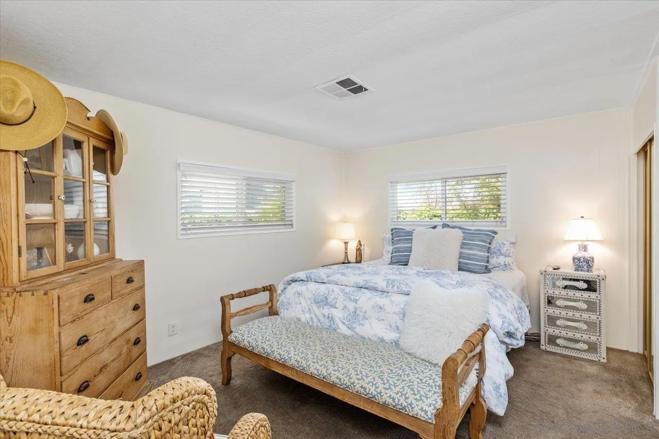 https://cdn.realtyfeed.com/cdn/127/2600150/33207bba502c555c2fa5fa9395df7a31.webp