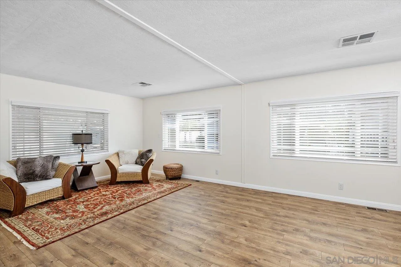 https://cdn.realtyfeed.com/cdn/127/2600150/fd207f77c8be4468a80fe9af63e6177d.webp