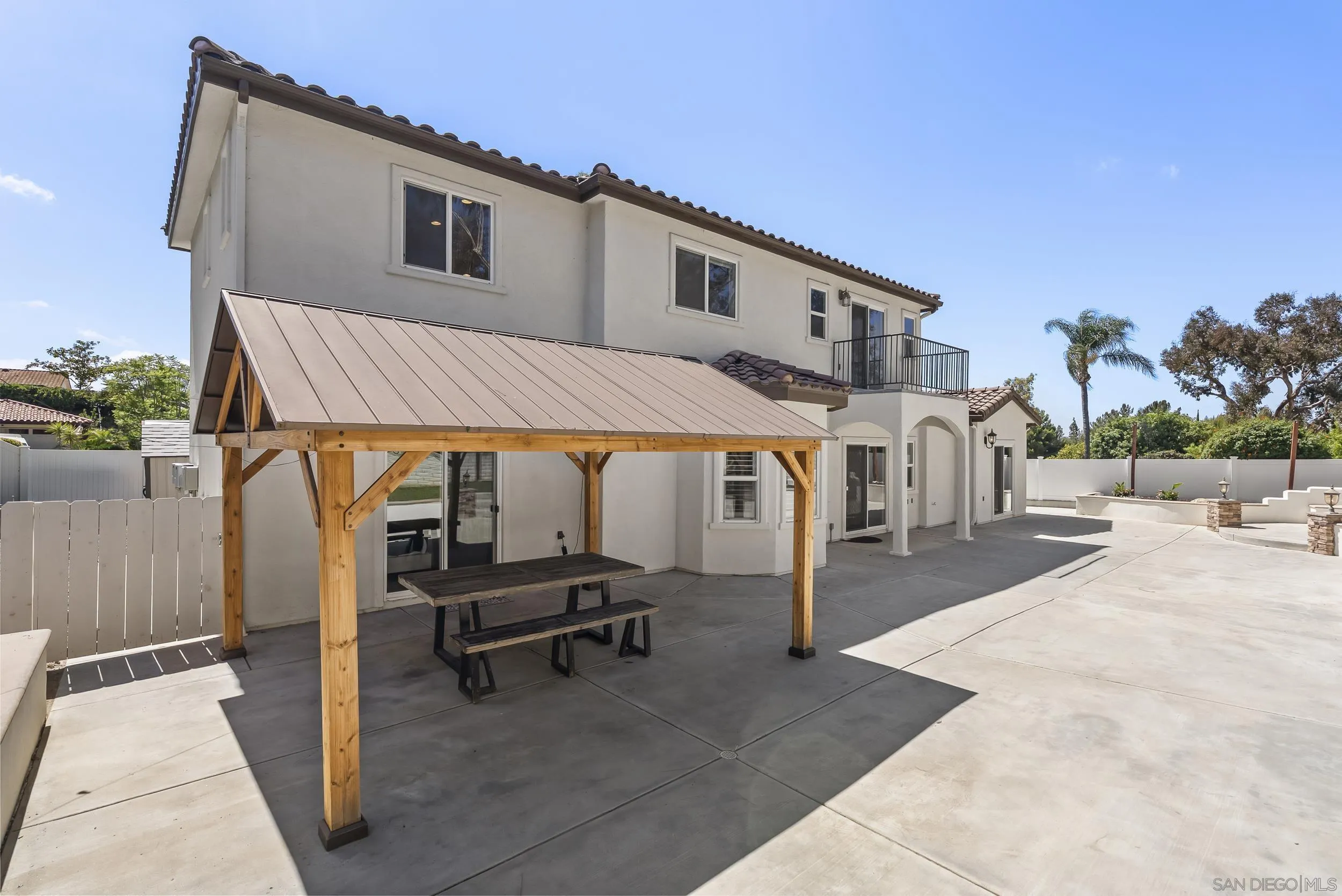 https://cdn.realtyfeed.com/cdn/127/260015000/19f7b18eb9551e717946c10cecd406ec.webp